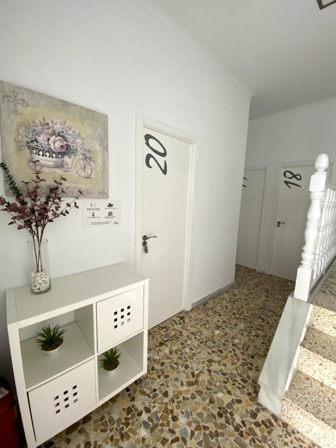 Hostal Mellizo Lebrija Exterior photo