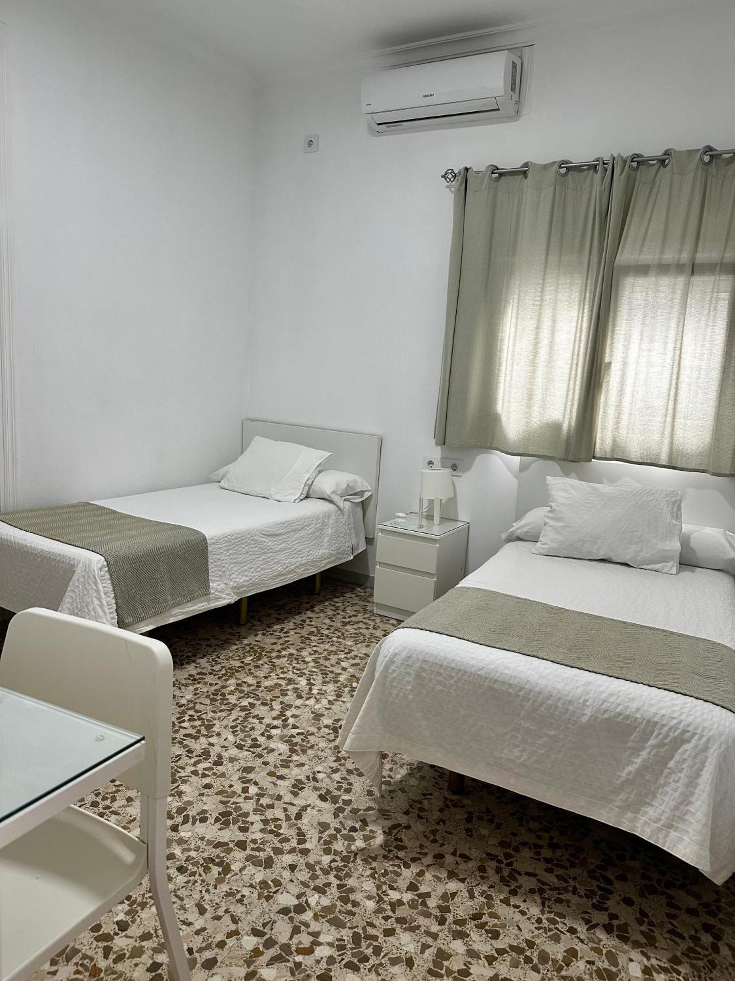 Hostal Mellizo Lebrija Exterior photo