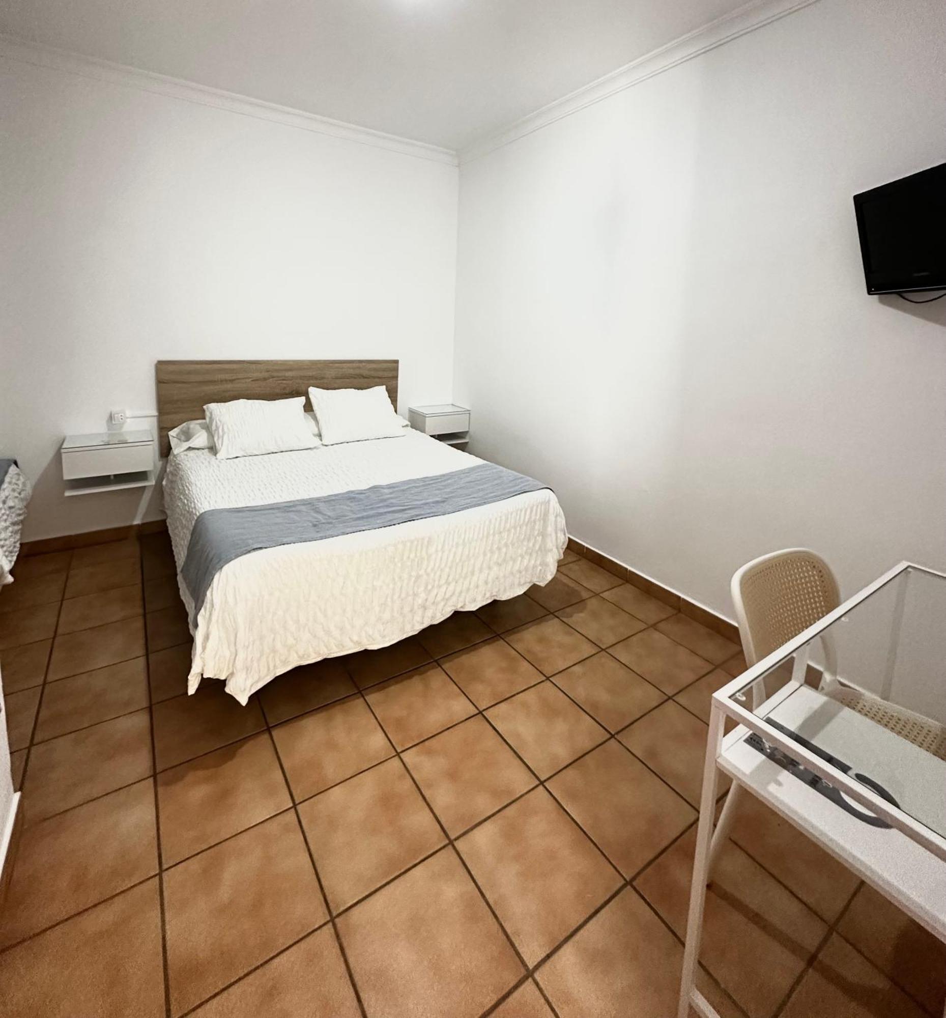 Hostal Mellizo Lebrija Exterior photo